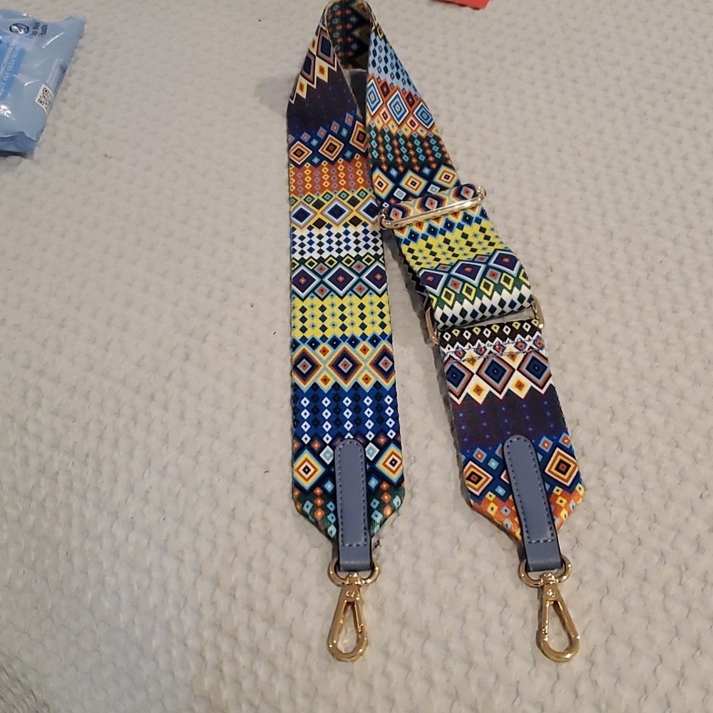 Multi-Colored Adjustable Bag Strsp